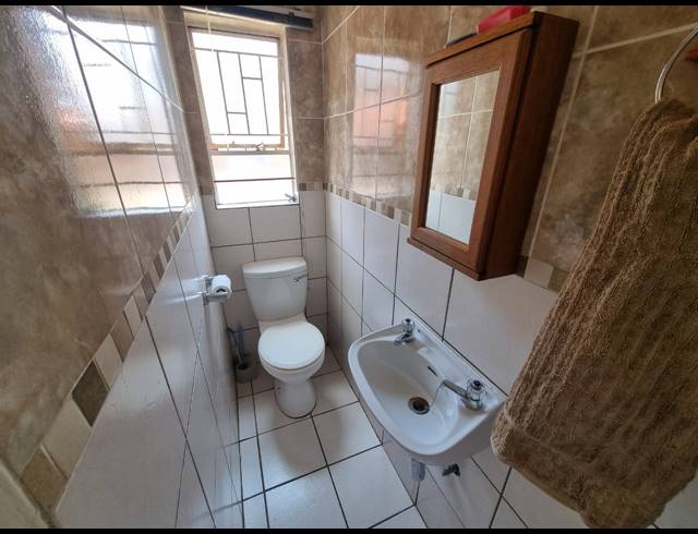 2 BEDROOM APARTMENT FOR SALE IN FLORENTIA